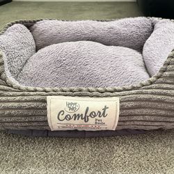 SMALL PET BED ABOUT 20” BY 16”-WASHED