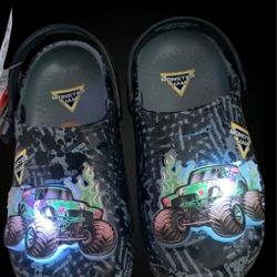 Monster Jam Grave Digger 3D Light-Up Clogs Size 11-12