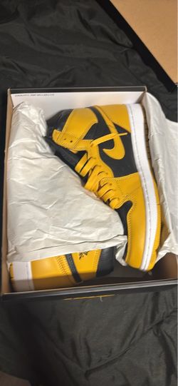 Air Jordan 1 High Yellow Black Sneakers