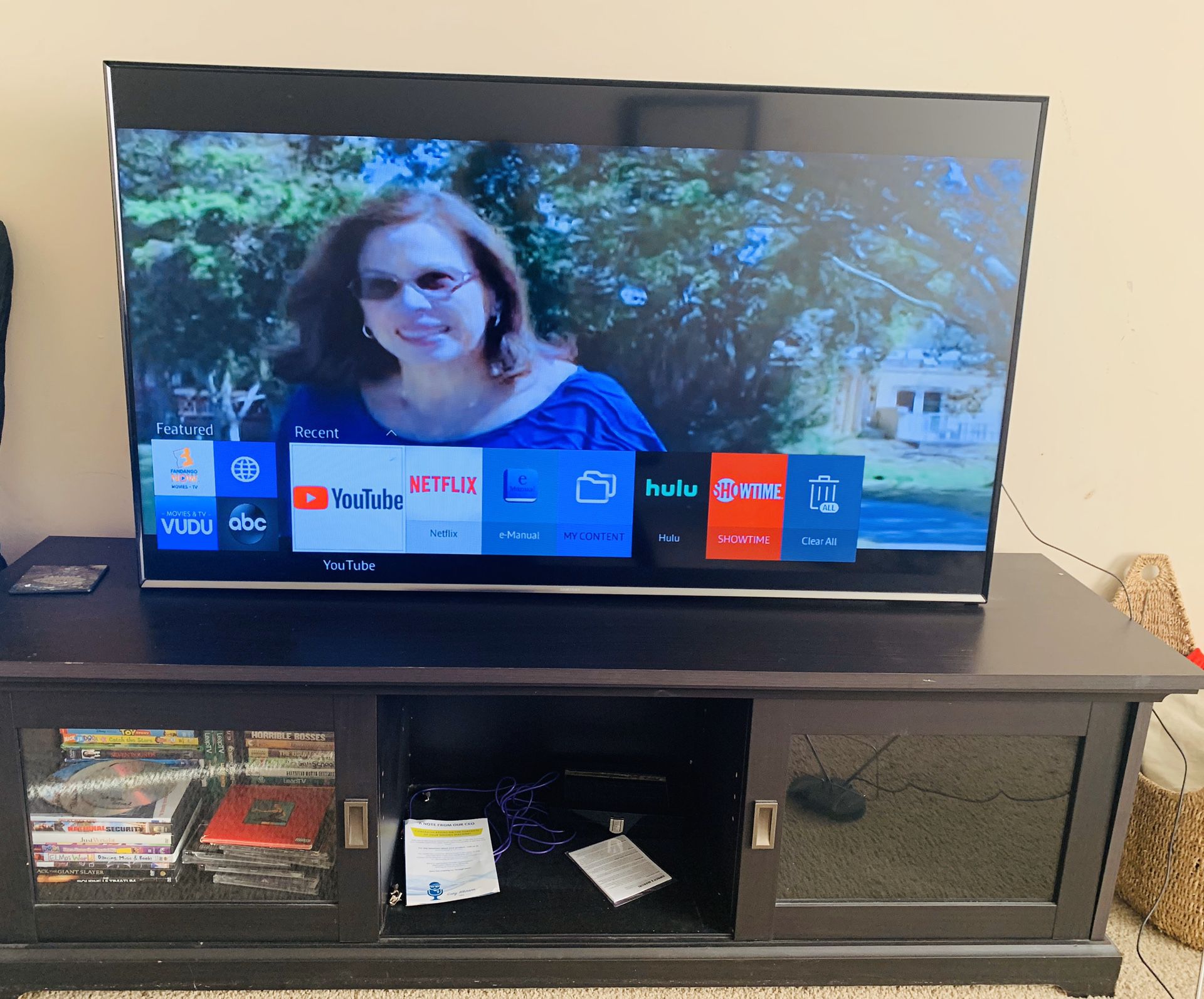 Samsung 50 inch Smart TV with TV Stand