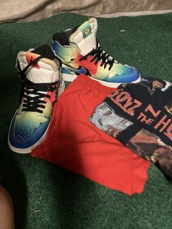 Sneakers