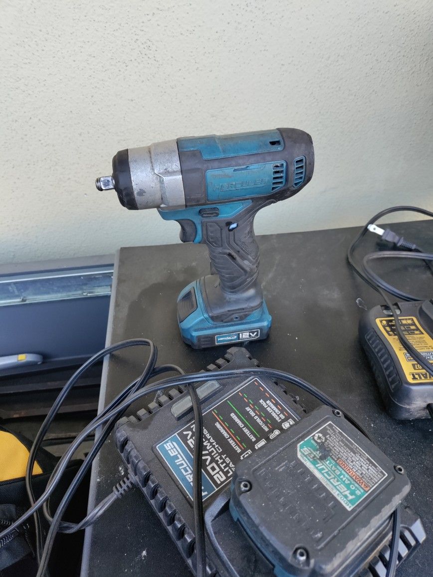 Hercules 3/8 Impact Gun With 2 Batteries Harbor Freight for Sale in