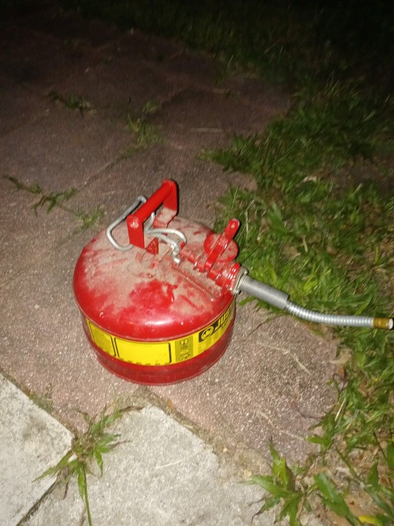 JUATRITE SAFTEY CAN GAS CAN 2.5 Gallon