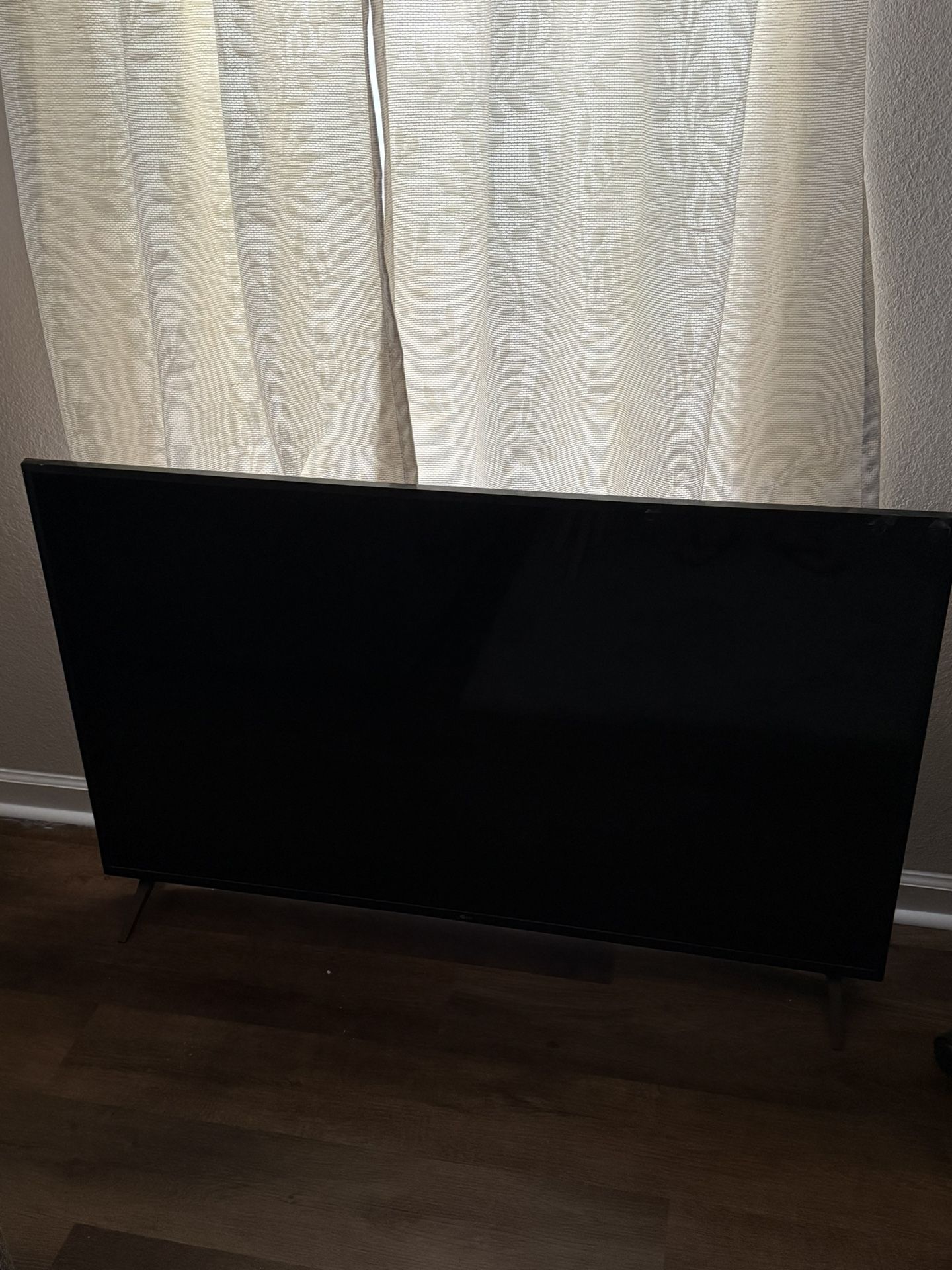 LG 49” Smart Tv