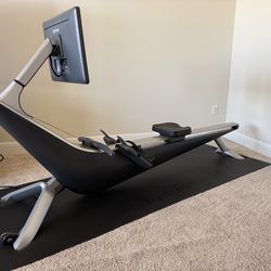 Hydrow Rower and Mat - Excellent Condition, Rarely Used