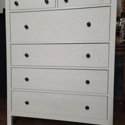 Ikea Dresser En Buenas Condiciones 