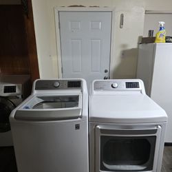 LG WASHER AND DRYER SET BOTH ELECTRIC XL CAPACITY 5.3 CU GOOD CONDITION HEAVY DUTY DELIVERY AVAILABLE FOR EXTRA FEE WE DO REPAIRS 