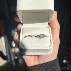 Salt And Pepper .93 Diamond Set