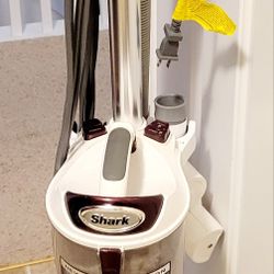 Shark Professional Rotator Vaccum