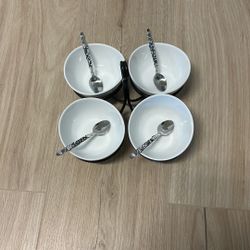 4 small serving bowls