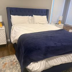 Mounts Upholstered Platform Bed by House of Hampton  Queen