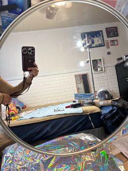 Round Wall Mirror with Silver 24 inches Frame