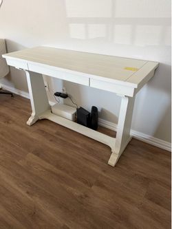 White accent table