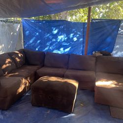 Smoke-free pet free clean sectional couch We Sell All The Time 