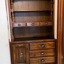 Solid wood hutch cabinet with 5 drawers and storage cabinet (heavy) - Excellent Condition  