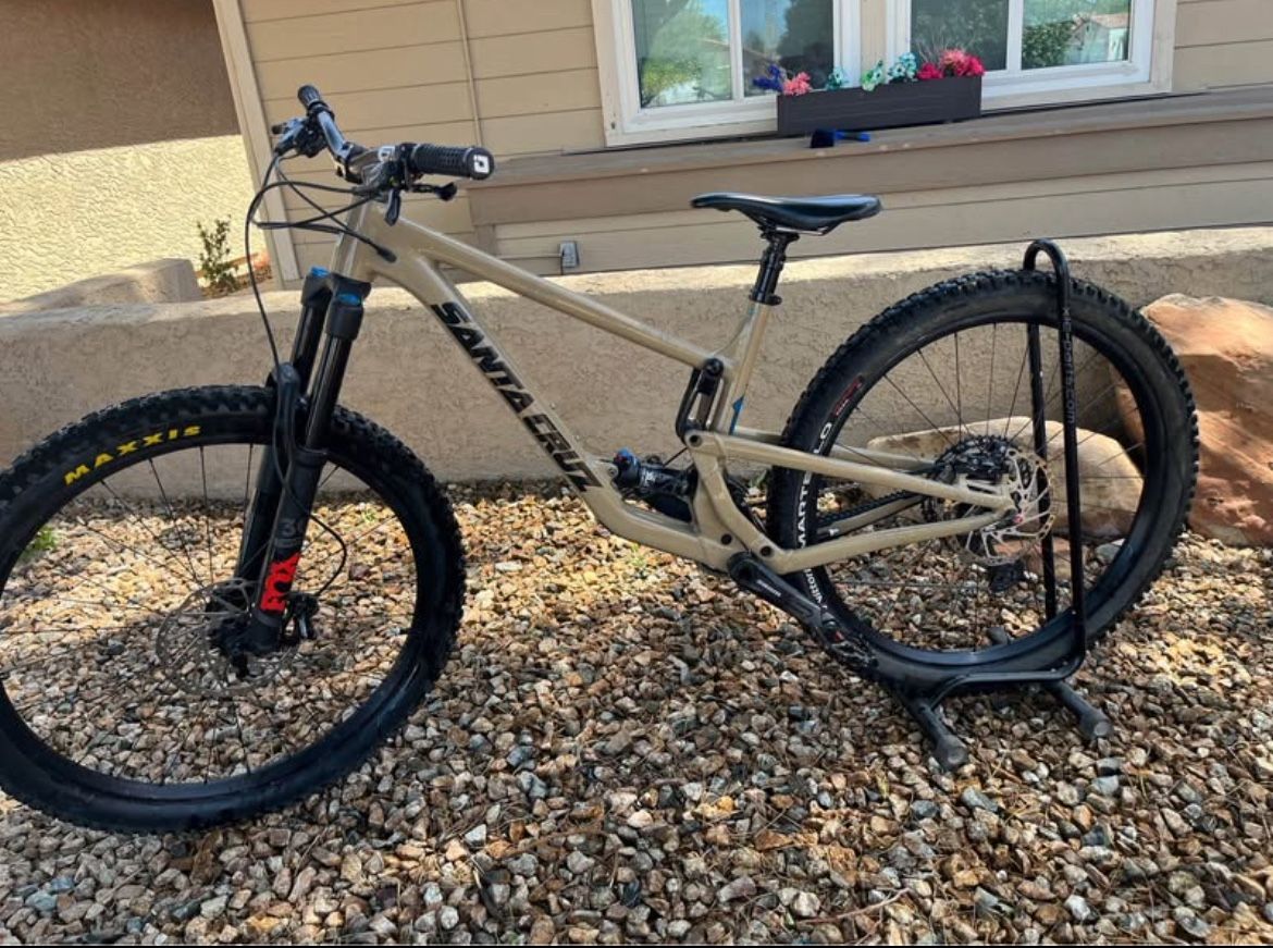 Santa Cruz Hightower MOUNTAIN BIKE