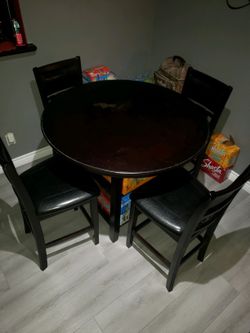 Dining table and 4 chairs