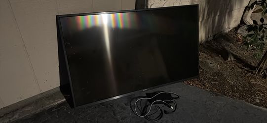 Sony 42.5” 4k TV