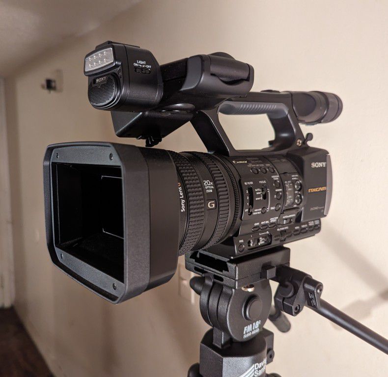 Sony Hxr-Nx3  Video Camera & Tripod 