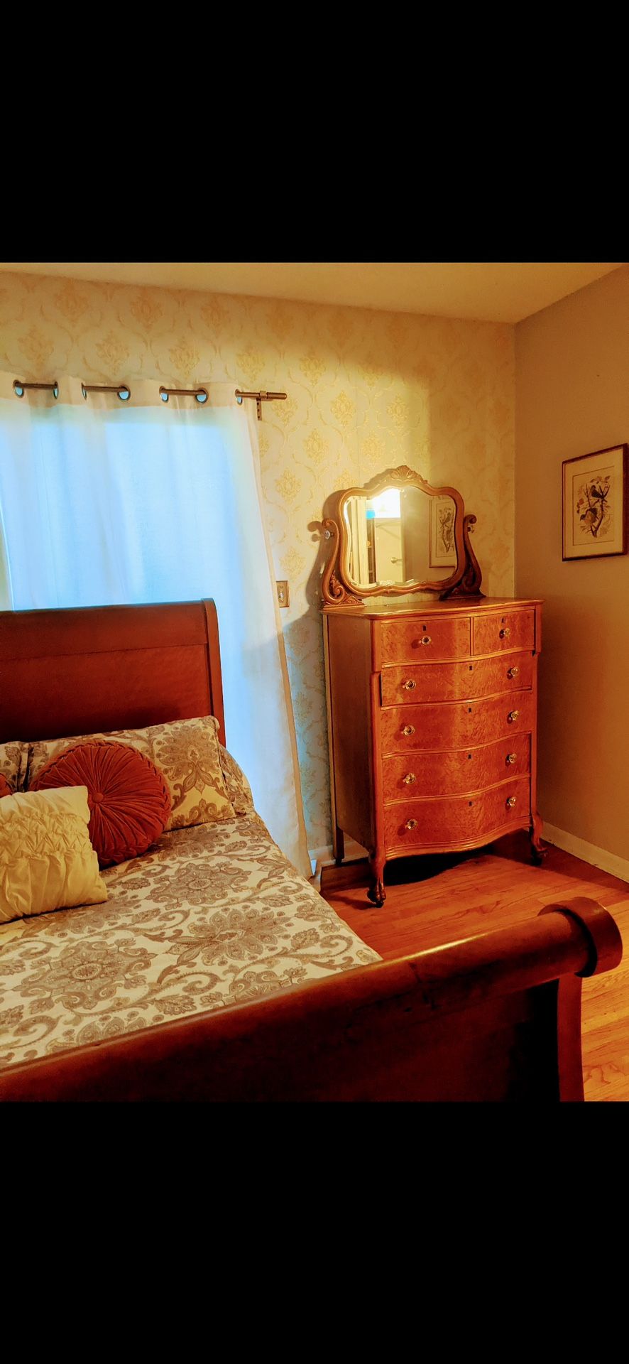 Antique Oak Serpentine Bedroom Set