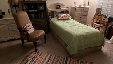 bedroom set