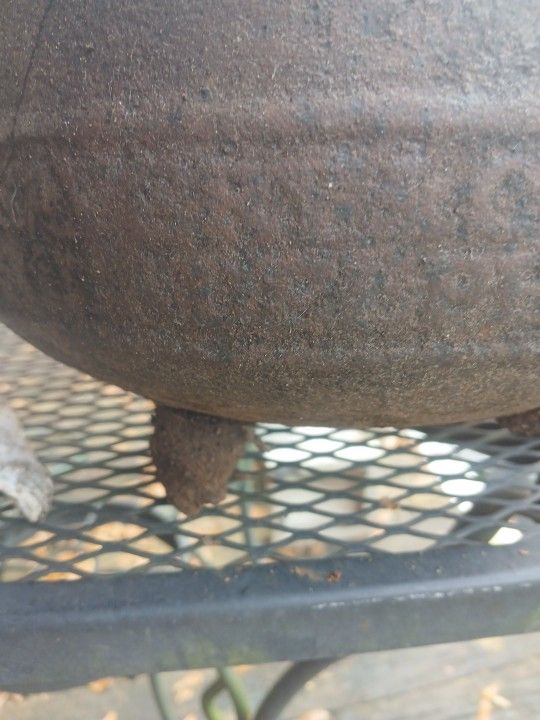 Old Savoray From Philly Iron Pot