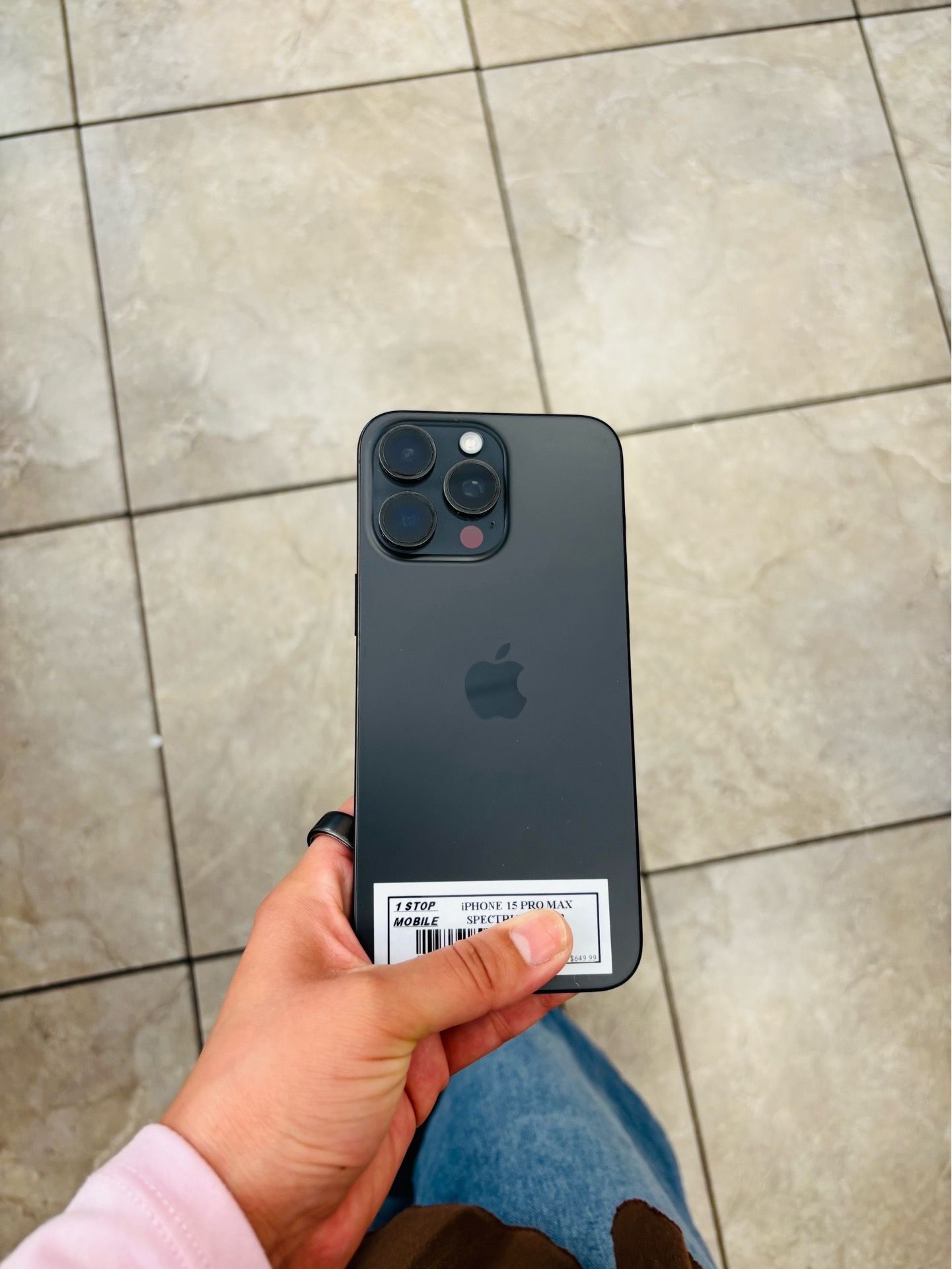 iPHONE 15 PRO MAX SPECTRUM