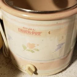 Vintage Rival Crock Pot Model 3100 3.5 Qt Pastel Floral Peach Pink NOS 1990's