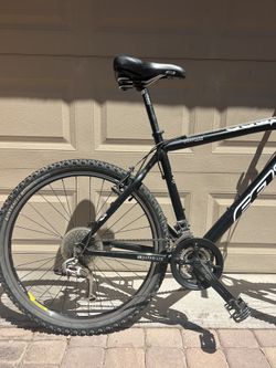 Felt q800 mountain bike hotsell