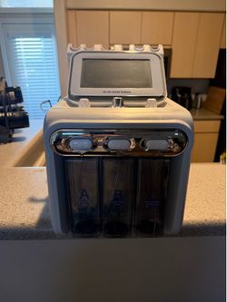 Hydrafacial machine