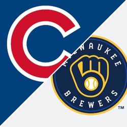 Chicago Cubs vs Milwaukee Brewers in Chicago Illinois @ Wrigley Field Baseball