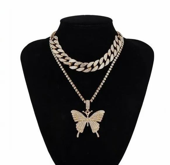 New!!!! Bling butterfly Necklace Available In Gold And Silver