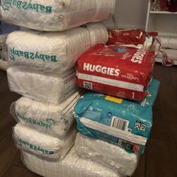 Diapers Side Newborn And Size 1
