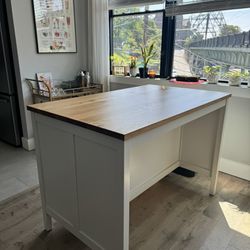Kitchen Island (Chairs Not Included)