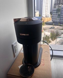 ☕ Cafetera Nespresso Vertuo – Excelente estado