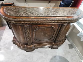 North Shore Bar with Marble Top