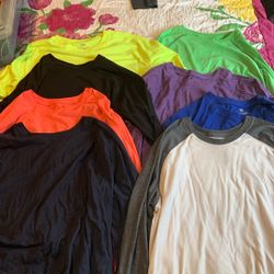 Young Men’s Long Sleeve T-Shirts (size S 34-36)