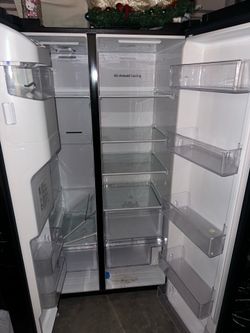 $1000.00 Samsung Refrigerator