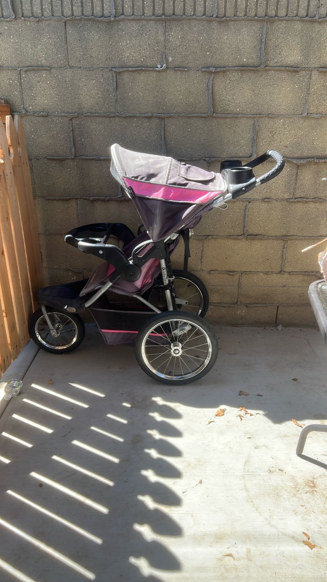 Jogging stroller