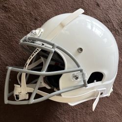 New xenith youth medium football helmet - X2E+ YOUTH