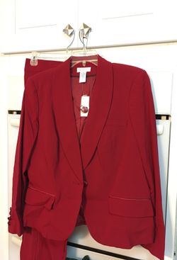 Women’s pant suit