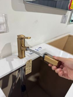 Warehouse Sale Low price better quality Bathroom Pull-out sprayer Single handle Faucet LXBF-07 Rose Gold