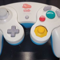 Club Nintendo Edition GameCube Controller - Near Mint Condition
