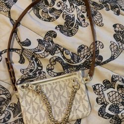 Purse and wallets
