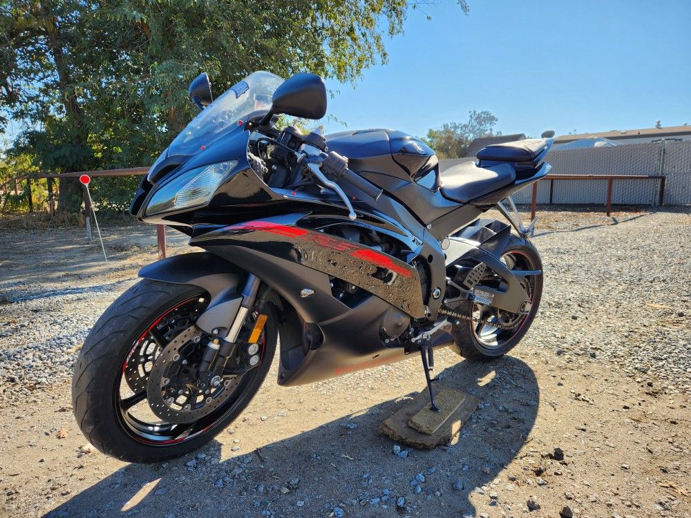 2015 YAMAHA R6 CLEAN, LOW MILES! PLEASE READ THE AD for Sale in Visalia ...