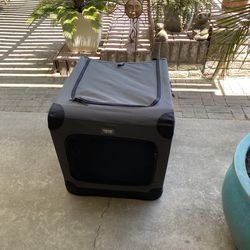 Top Paw Indoor Outdoor Portable Dog Crate. Like New. Out of box