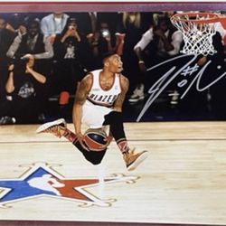BAS COA DAMIAN LILLARD SIGNED 8x10 BASKETBALL PHOTO BECKETT