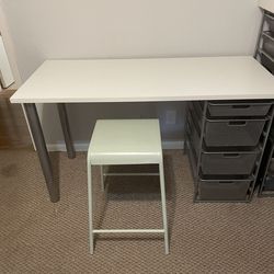 White Desk w/ Baskets