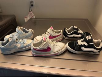 Kids shoes 10c