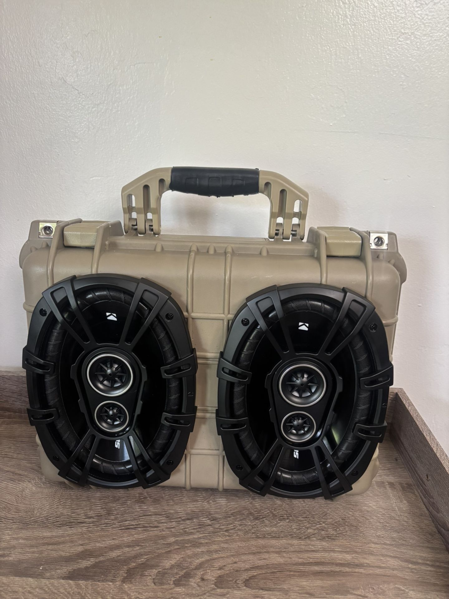 New Hand Build Portable Blue Tooth Speaker 